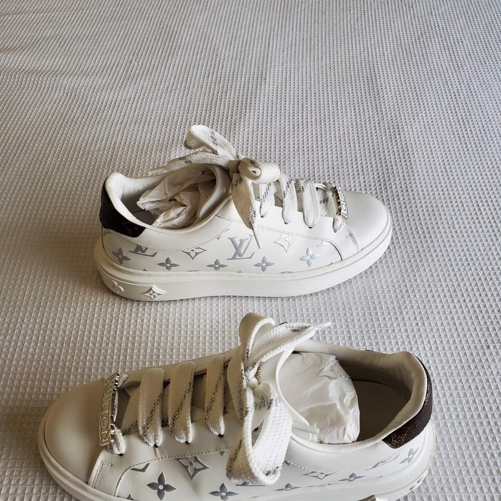 Louis Vuitton sneaker shoe - Picture 5 of 8